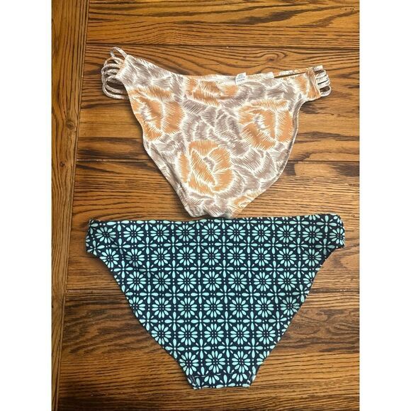 Aerie bikini bottom bundle size Medium - Picture 2 of 4